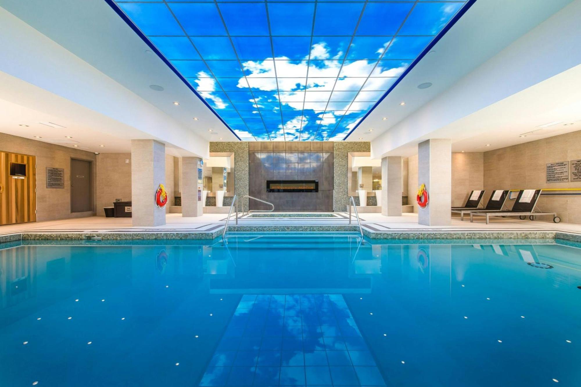 Delta Hotels By Marriott Ватерлоо Экстерьер фото